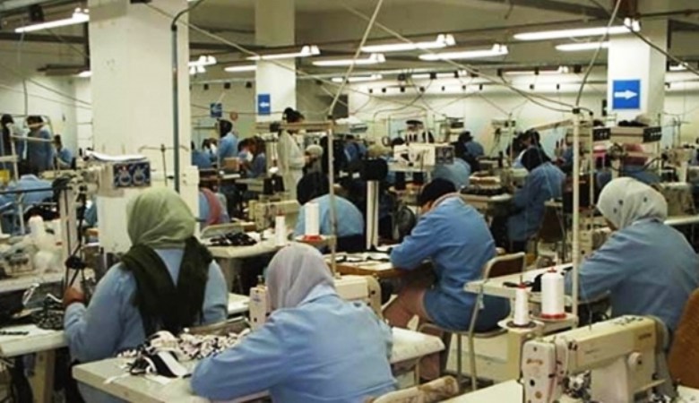 كورونا تثير الخوف بين عمّال مصنع للأحذية بالمنطقة الصناعية سيدي البرنوصي