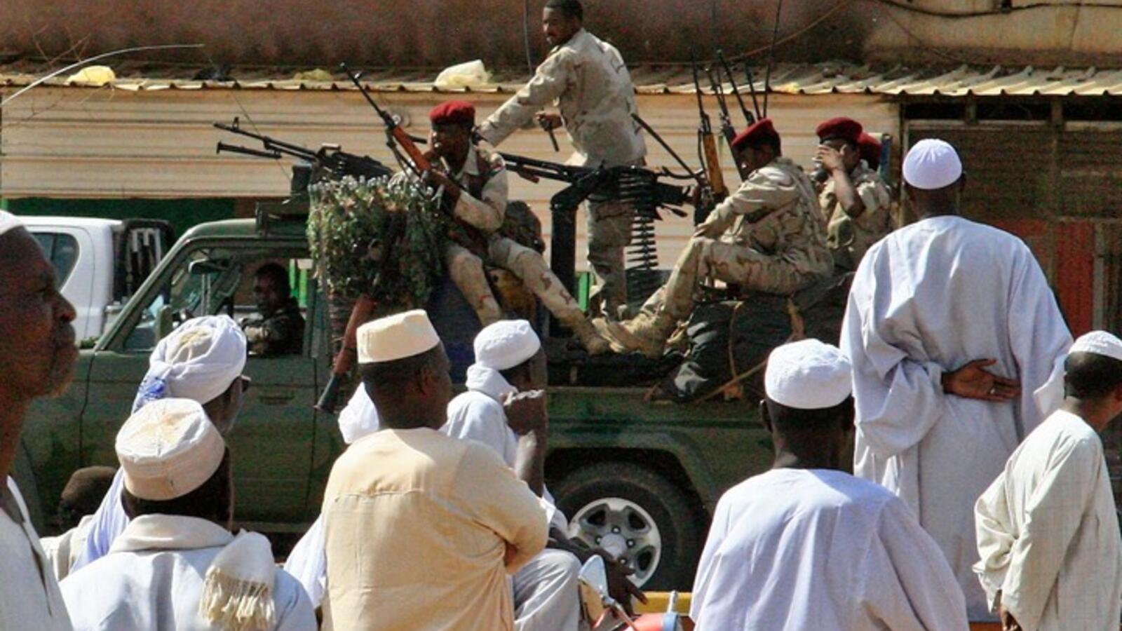 السودان: توقيف 122 “مرتزقا” كانوا في طريقهم للقتال بليبيا