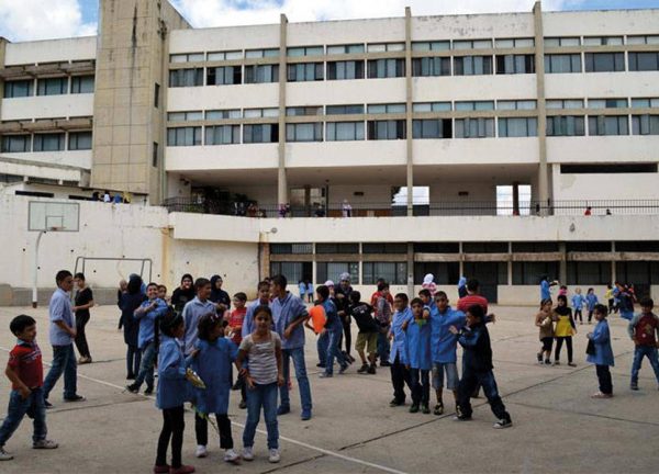 الحكومة تقرر إعادة فتح أبواب المؤسسات التعليمية ” بمدينة الدارالبيضاء” الاثنين القادم