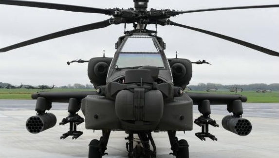 بوينغ تسلم 24 مروحية أباتشي القتالية AH-64E إلى المغرب